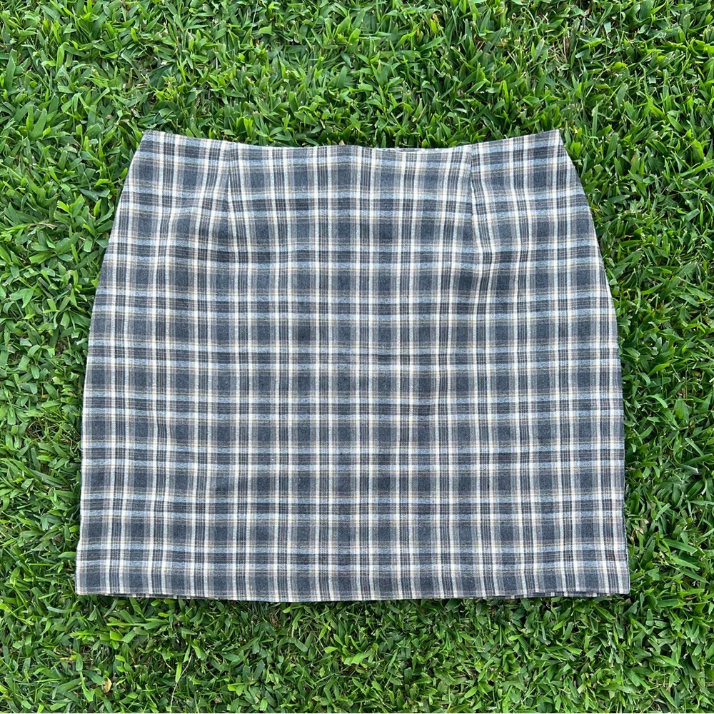 Old school school girl fitted mini skirt